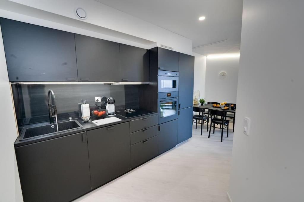 Best Location In Tampere! Modern City Apartment, 2Rooms, Kitchen And Balcony Екстериор снимка